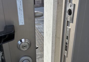 名古屋市守山区　店舗門扉　MIWA U9　分解洗浄・注油の施工事例画像